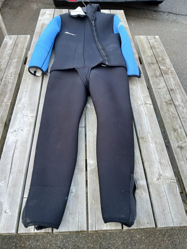 Used Wetsuit - 7mm 2 Piece - Beaver