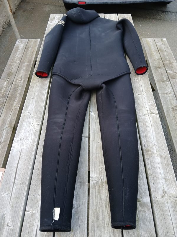 Used Wetsuit - 7mm 2 Piece - Beaver - Image 2