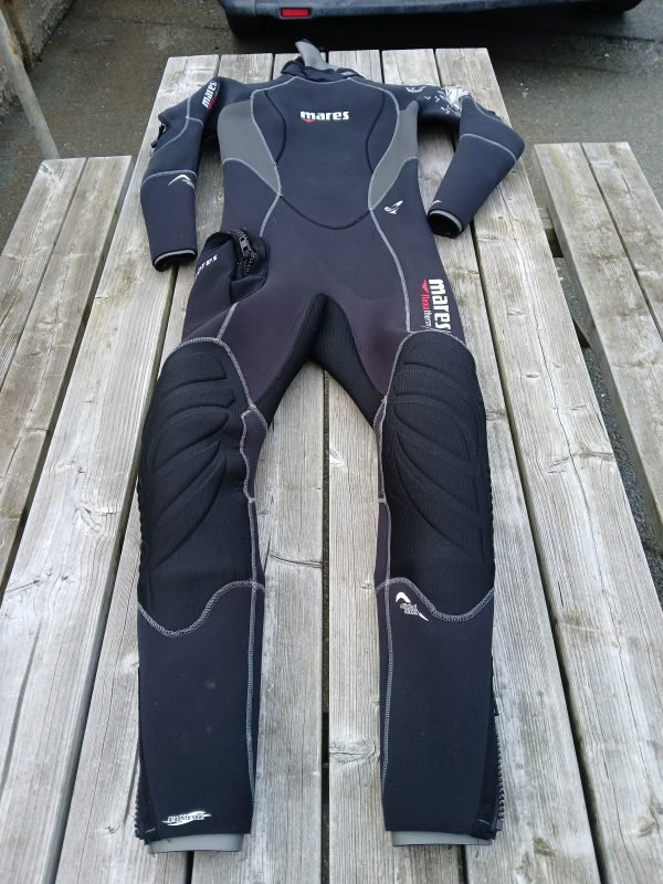 Used Wetsuit - 6.5mm 1 Piece - Mares - Ladies M (4)