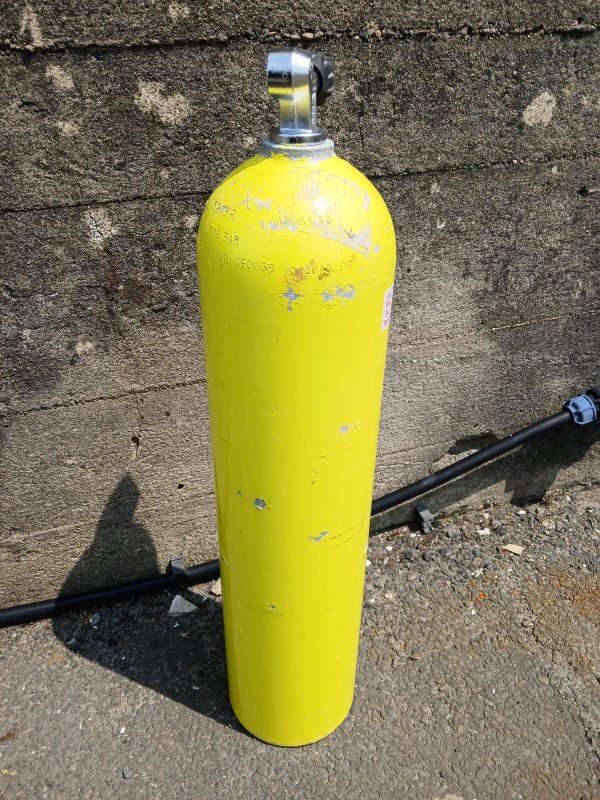 Cylinder - 7L - Luxfer- 02 Clean - Used - Image 2